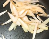 甜椒炒牛肉的食譜步驟3照片