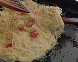 Foto langkah ke 4 dari resep Fu Yung Hai Bihun.