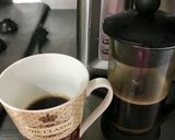 Foto del paso 4 de la receta: Primer café del día en cafetera francesa