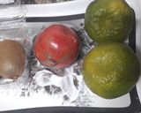 A picture of step 1 of Fresh fruit juice.