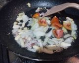 Foto langkah ke 3 dari resep Oseng Buncis Telur Wortel.