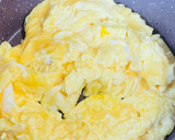 Foto langkah ke 2 dari resep Telur orak arik kecap.