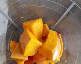 Foto do passo 2 de Suco de manga com casca