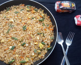 ரோட்டுக்கடை முட்டை ஃப்ரைடு ரைஸ் (Muttai fried rice recipe in tamil) ரெசிபி ஸ்டேப் 8 புகைப்படம்