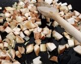 A picture of step 2 of Tagliatelle with mushrooms and saffron.