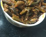A picture of step 7 of Masale wali bhindi (okra).