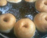 Foto langkah ke 4 dari resep Donat (Doughnut White Ring).