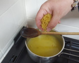 Foto del paso 8 de la receta: Caldo con pelotas típicas ricas de la brigada espartana