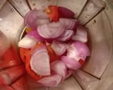 Foto langkah ke 2 dari resep Ayam Goreng dan Kentang Balado.