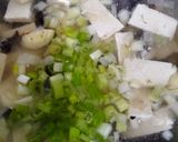 Foto langkah ke 3 dari resep Sup Tahu Jamur Kuping Mommylicious.