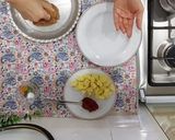 عکس مرحله 2 از دستور قیمه ریزه نخودچی