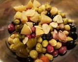 Foto del paso 4 de la receta Aceitunas morunas, con aliño urrutia picantes