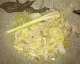 Foto langkah ke 1 dari resep Tumis gulai ikan goreng.