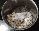 A picture of step 1 of Coconut chutney.