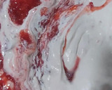 Foto del paso 3 de la receta: Torta Helada de Merengue frutilla