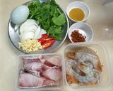 รูปขั้นตอนการทำที่ 1 ของ กุ้ง ปลาผัด ผงกะหรี่