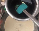 A picture of step 4 of Oreo trifle.