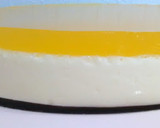 Foto del paso 8 de la receta: Tarta de mousse de naranja (sin horno)