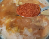 Foto del paso 6 de la receta: Merluza en Salsa Marinera Con Patatitas y Zanahorias Hervidas Aliñadas en Aceite de Albahaca