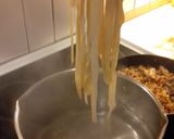 Foto del paso 3 de la receta: Fideos caseros con salmón