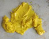 A picture of step 2 of Schezwan cheesy khandvi.