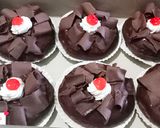 Foto langkah ke 9 dari resep Donat Blackforest.