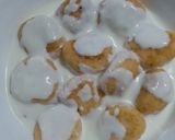 A picture of step 4 of Dahi Vada.