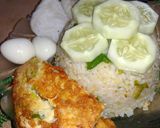Foto langkah ke 3 dari resep Nasi goreng cabai hijau.