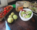 Foto del paso 2 de la receta: Ensalada de peras y cherry
