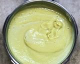 Foto del paso 2 de la receta: Receta fácil y ligera de crema de romanescu en la olla rápida