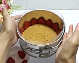 Foto langkah ke 6 dari resep Strawberry Cheesecake.