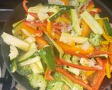 Foto del paso 4 de la receta: Pollo salteado