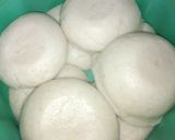 A picture of step 1 of Tuwon shinkafa.