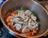 Foto del paso 2 de la receta: Pollo guisado a la antigua