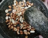 Foto langkah ke 4 dari resep Lentho singkong kacang tanah.