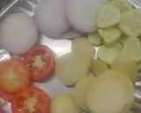 A picture of step 2 of Roti sandwich.