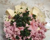 Sajtos-sonkás csirkemell tekercs recept fázis 1 fotója