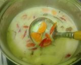 Foto langkah ke 3 dari resep Sawi putih kuah santan.