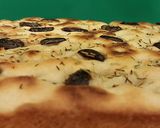 Foto del paso 6 de la receta: Focaccia de aceitunas negras y especias frescas!!