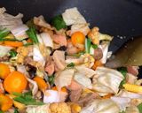 Foto langkah ke 3 dari resep Cap cay goreng.