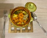 A picture of step 10 of Свинина с овощами в горшочках.
