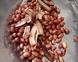 A picture of step 1 of Cornflakes Chivda.