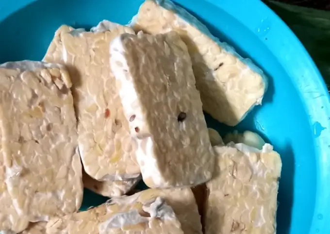 Langkah-langkah untuk membuat Resep Tempe Goreng Bawang Putih Rumahan
