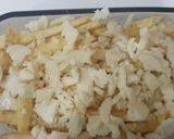 A picture of step 6 of Restaurant style cheese fries.