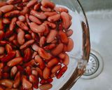 A picture of step 1 of Dal Makhani.