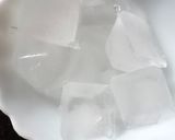 A picture of step 4 of Cold coffee with ice cream.