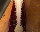 Foto del passaggio 1 della ricetta Involtini di radicchio e formaggi