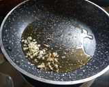 A picture of step 2 of Gobhi chilli.