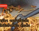 รูปขั้นตอนการทำที่ 5 ของ ยากิโซบะ ทำง่ายอร่อยมาก เคล็ดลับผักผัดหอมซอส ผักนิ่มไม่แข็ง