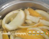 Foto del passaggio 2 della ricetta Scorzette di limone 🍋 km zero candite e caramellate 👩‍🍳🏡🇮🇹🌍🍋🎵🌇🦁🌠